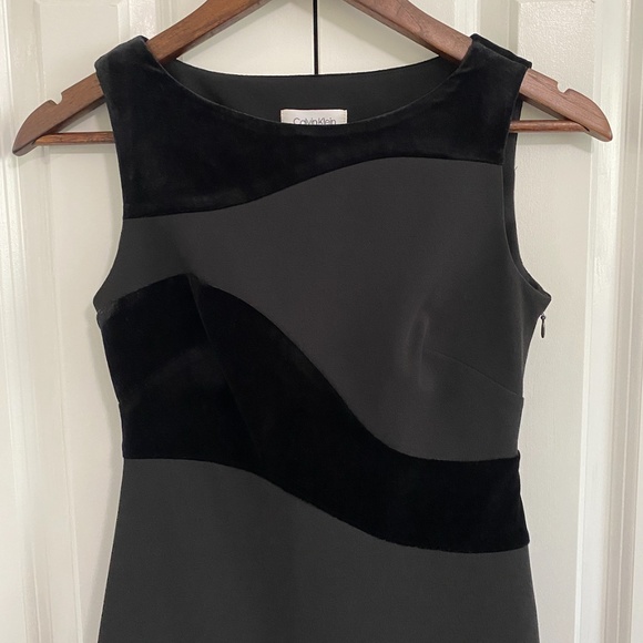 CALVIN KLEIN Women's Velvet-Swirl Sheath Dress Size 0P - Picture 3 of 7
